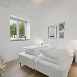 Landuin - 30km From The Sea By Interhome *