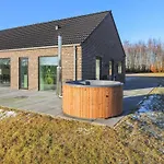 펜션 Landuin - 30km From The Sea By Interhome *