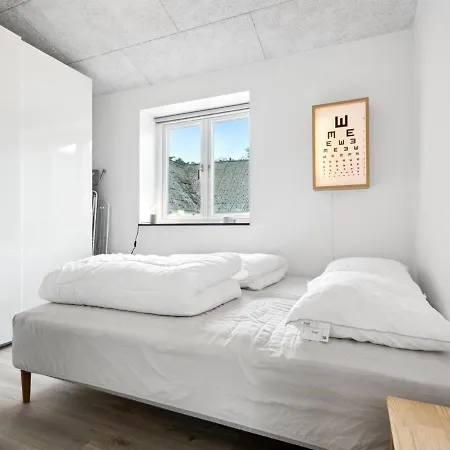 Landuin - 30km From The Sea By Interhome Nyaraló