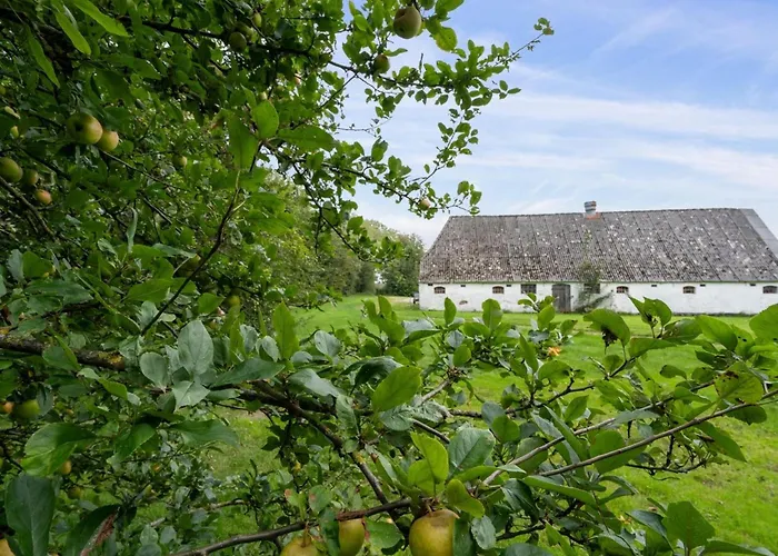 Landuin - 30km From The Sea By Interhome